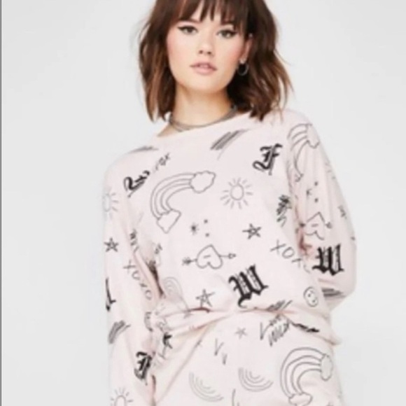 🦊💋 Wildfox love scribbles sweatshirt - worn once - Picture 1 of 10